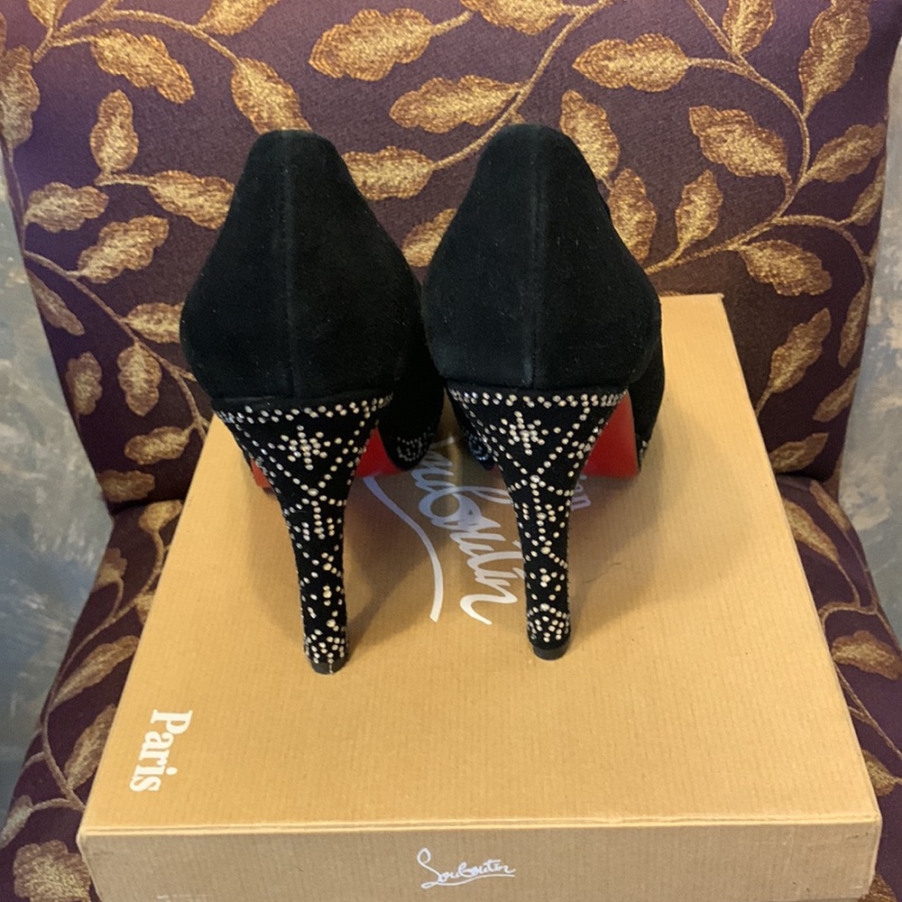Designer Shoes - Picture 3 of 5